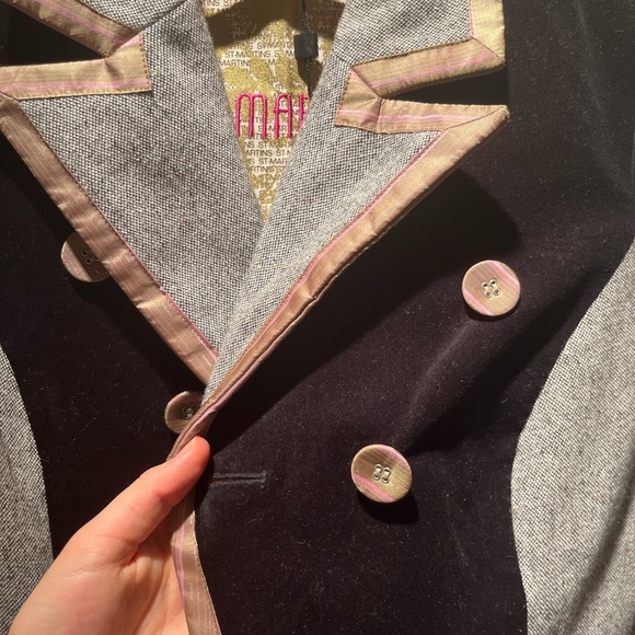 Velvet Detailed St. Martins Designer Blazer - Picture 7 of 7